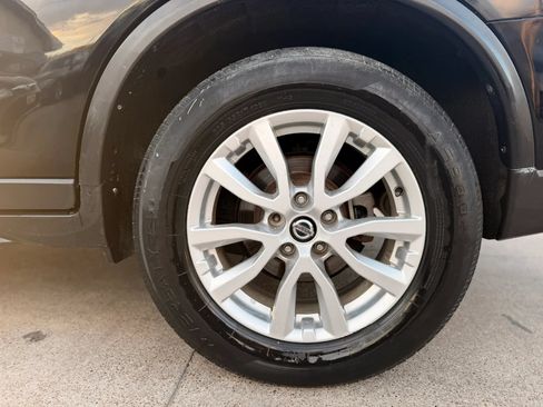 Used 2019 Nissan Rogue SV FWD image 19