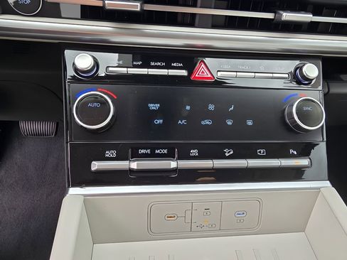 New 2026 Hyundai Santa Fe SE image 19