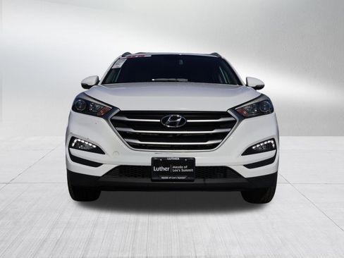 Used 2018 Hyundai Tucson SEL Plus FWD image 2