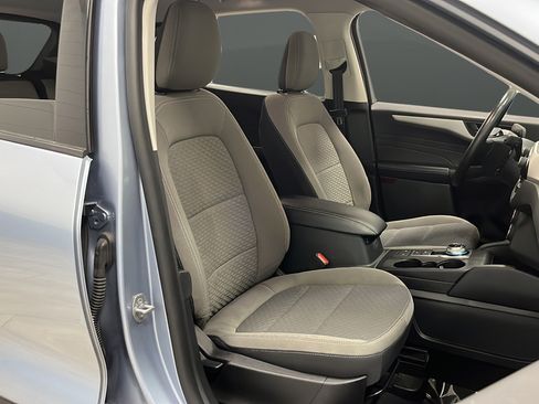 Used 2022 Ford Escape SE w/ Cold Weather Package AWD/4WD image 23