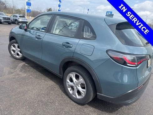 Used 2023 Honda HR-V LX image 9