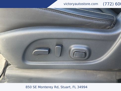 Used 2018 Nissan Titan PRO-4X w/ Pro-4x Utility Package image 18