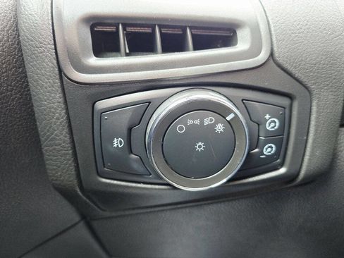 Used 2012 Ford Focus SEL image 25