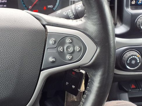 Used 2020 Chevrolet Colorado LT AWD/4WD image 19