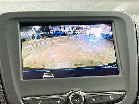 Used 2020 Chevrolet Equinox LS w/ LS Convenience Package FWD image 13