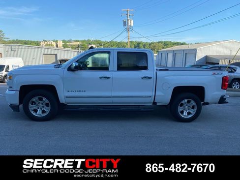 Used 2017 Chevrolet Silverado 1500 LTZ Z71 w/ LTZ Plus Package AWD/4WD image 8