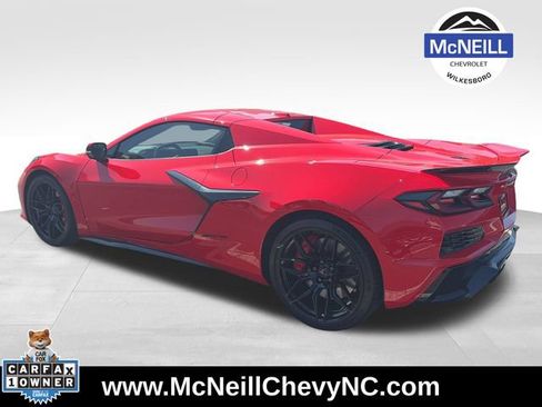 Used 2025 Chevrolet Corvette Z06 RWD image 6