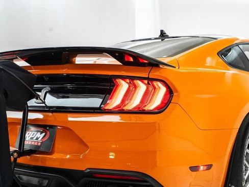 Used 2021 Ford Mustang Shelby GT500 w/ Technology Package image 15