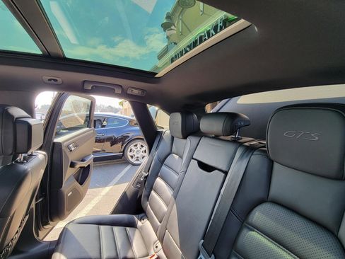 Used 2017 Porsche Macan GTS w/ Premium Package Plus image 39