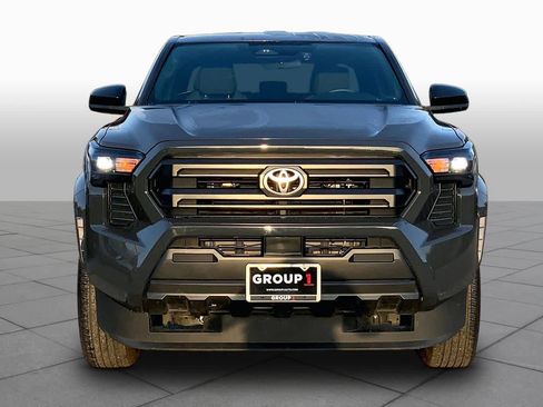 Used 2025 Toyota Tacoma SR RWD image 4