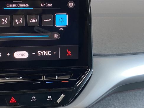 Certified 2022 Volkswagen ID.4 Pro RWD image 33