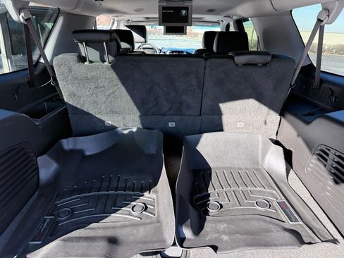 Used 2015 Chevrolet Suburban LTZ AWD/4WD image 14