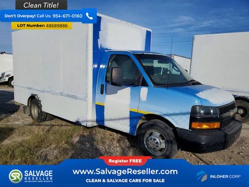 Used 2018 Chevrolet Express 3500 w/ Power Convenience Package RWD image 5
