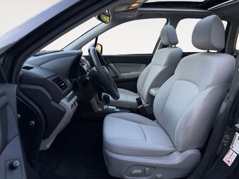 Used 2015 Subaru Forester 2.5i Premium image 11