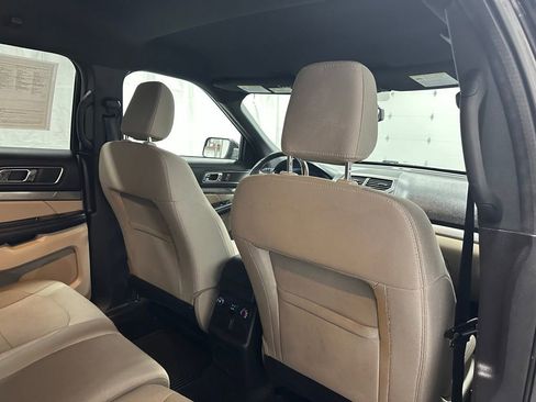 Used 2018 Ford Explorer XLT w/ Equipment Group 201A AWD/4WD image 48
