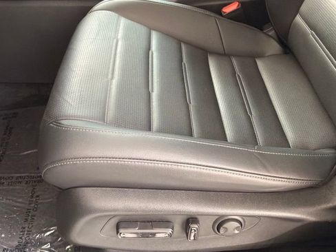 Used 2024 Honda CR-V EX-L image 5