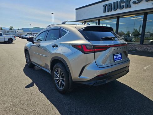 Used 2024 Lexus NX 350h AWD w/ Vision Package image 9