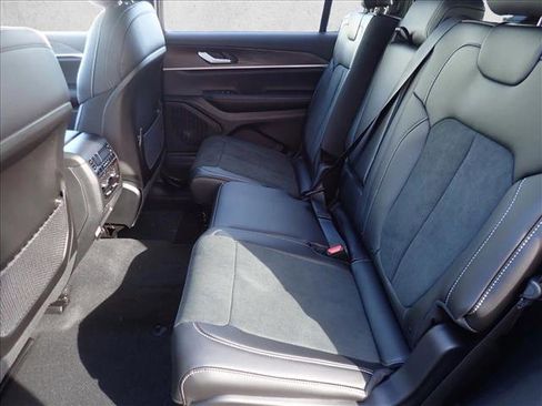 New 2026 Jeep Grand Cherokee L 4WD image 10