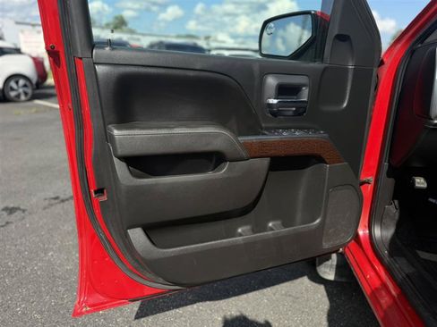 Used 2017 GMC Sierra 1500 SLE w/ SLE Value Package AWD/4WD image 9