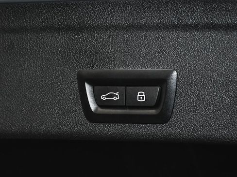 Used 2024 BMW X6 M Competition w/ Executive Package image 93