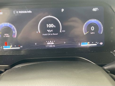 Used 2023 Jeep Grand Cherokee Limited AWD/4WD image 12