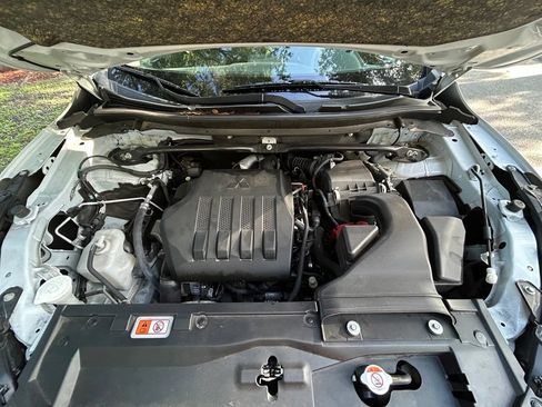 Used 2023 Mitsubishi Eclipse Cross LE AWD/4WD image 12