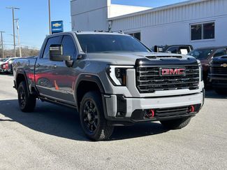 Used 2025 GMC Sierra 2500 AT4 w/ AT4 Premium Plus Package video 1