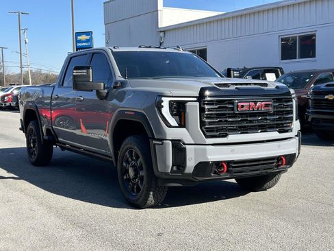 Used 2025 GMC Sierra 2500 AT4 w/ AT4 Premium Plus Package image 1