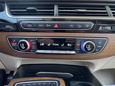 Used 2017 Audi Q7 3.0T Prestige AWD/4WD image 36