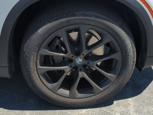 Certified 2024 BMW X5 xDrive40i w/ Premium Package AWD/4WD image 13