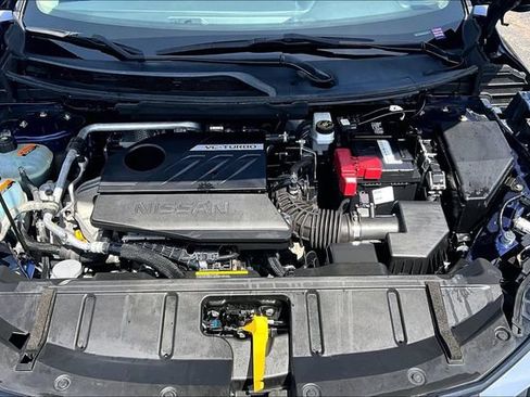 Used 2024 Nissan Rogue SV AWD/4WD image 9