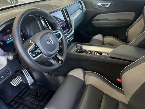 Used 2022 Volvo XC60 T8 R-Design w/ Advanced Package AWD/4WD image 9