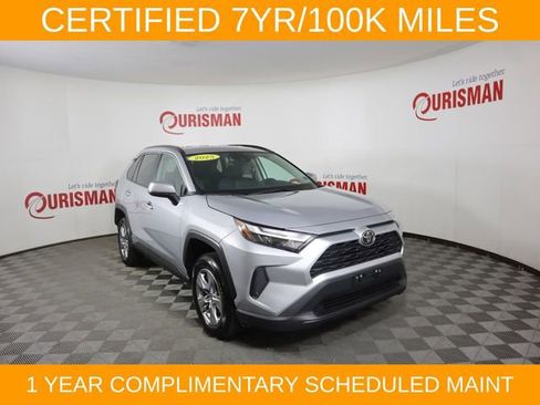 Used 2025 Toyota RAV4 XLE AWD/4WD image 12
