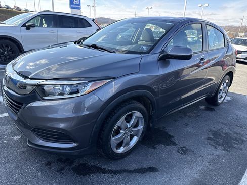 Used 2019 Honda HR-V LX image 7