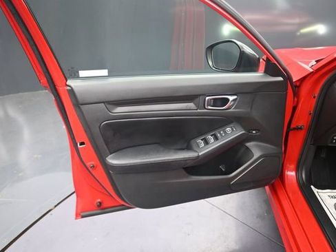 Used 2023 Honda Civic Sport image 15
