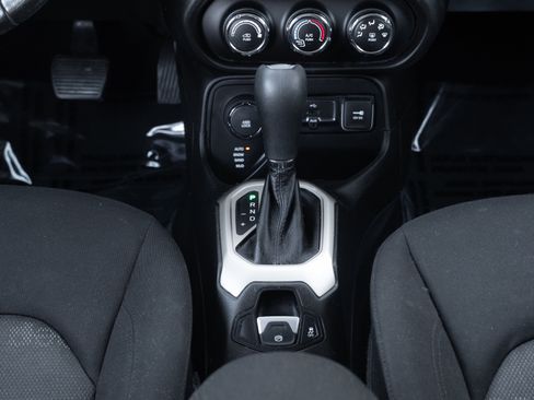 Used 2016 Jeep Renegade Latitude w/ Safety & Security Group image 16