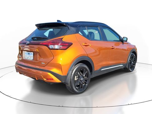 Certified 2023 Nissan Kicks SR image 4
