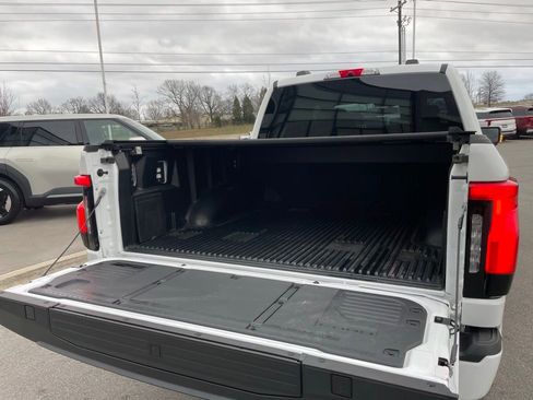 Used 2025 Ford F150 Lightning Flash image 28