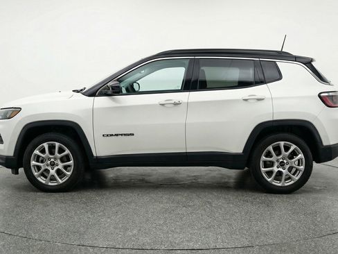 Used 2025 Jeep Compass Limited AWD/4WD image 5