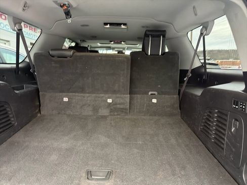 Used 2016 GMC Yukon XL SLT w/ Open Road Package image 10