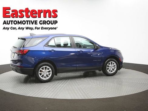 Used 2022 Chevrolet Equinox LS AWD/4WD image 43