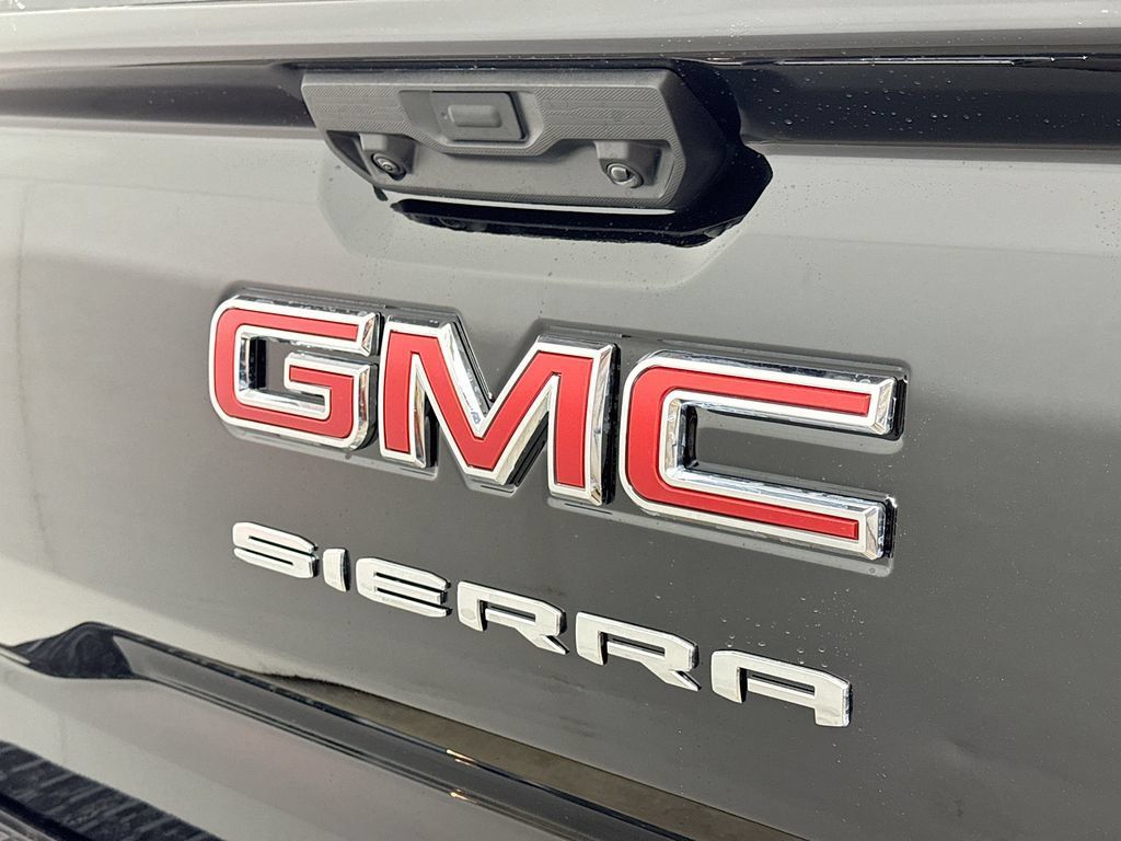 New 2026 GMC Sierra 1500 SLE w/ Preferred Package RWD image 18
