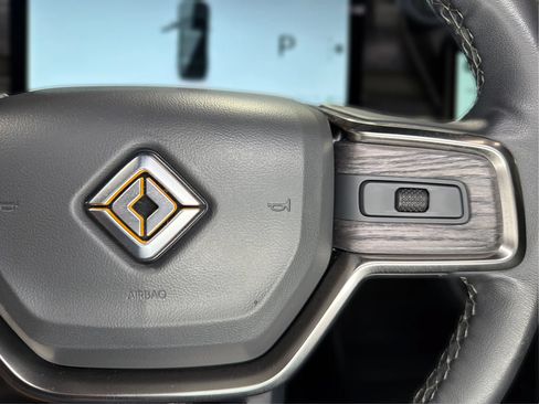 Used 2023 Rivian R1S Adventure Dual AWD/4WD image 27
