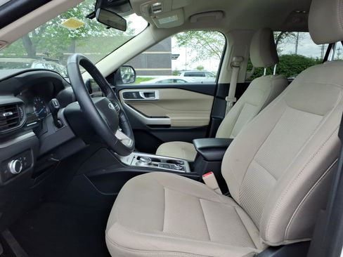 Used 2022 Ford Explorer XLT image 26