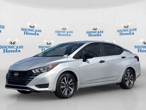 Used 2025 Nissan Versa S w/ S Plus Package image 2