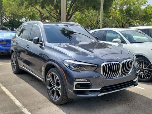 Used 2021 BMW X5 sDrive40i w/ Premium Package RWD image 1