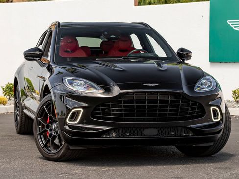 Used 2021 Aston Martin DBX AWD/4WD image 1