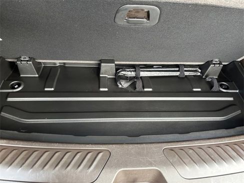 Used 2021 Chevrolet Tahoe LS image 33