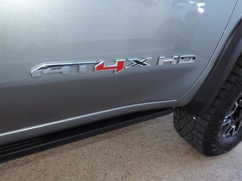 Certified 2025 GMC Sierra 2500 AT4X image 18