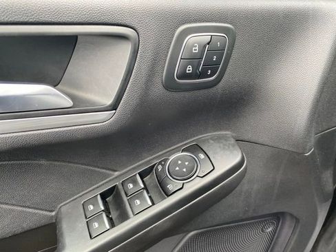 Used 2023 Ford Escape Platinum image 17